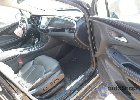 2017 Buick Envision Essence z USA, uszkodzony, nr VIN LRBFXBSAXHD112766